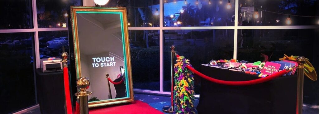 Spiegel, rode loper, feestdecoratie